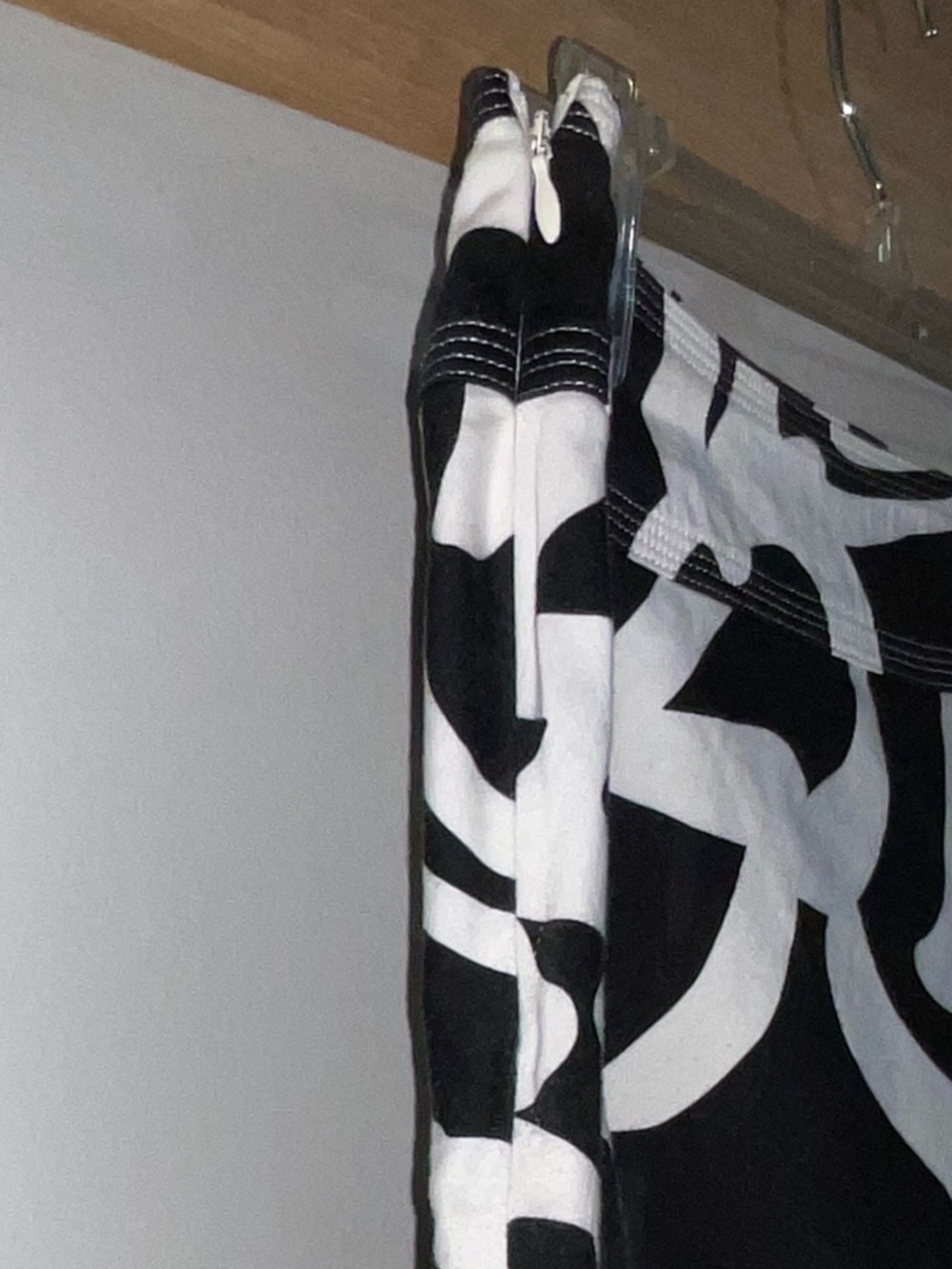 Allison Taylor Black and White Avant-Garde Graphic Circle Skirt size 8 - Picture 4 of 7